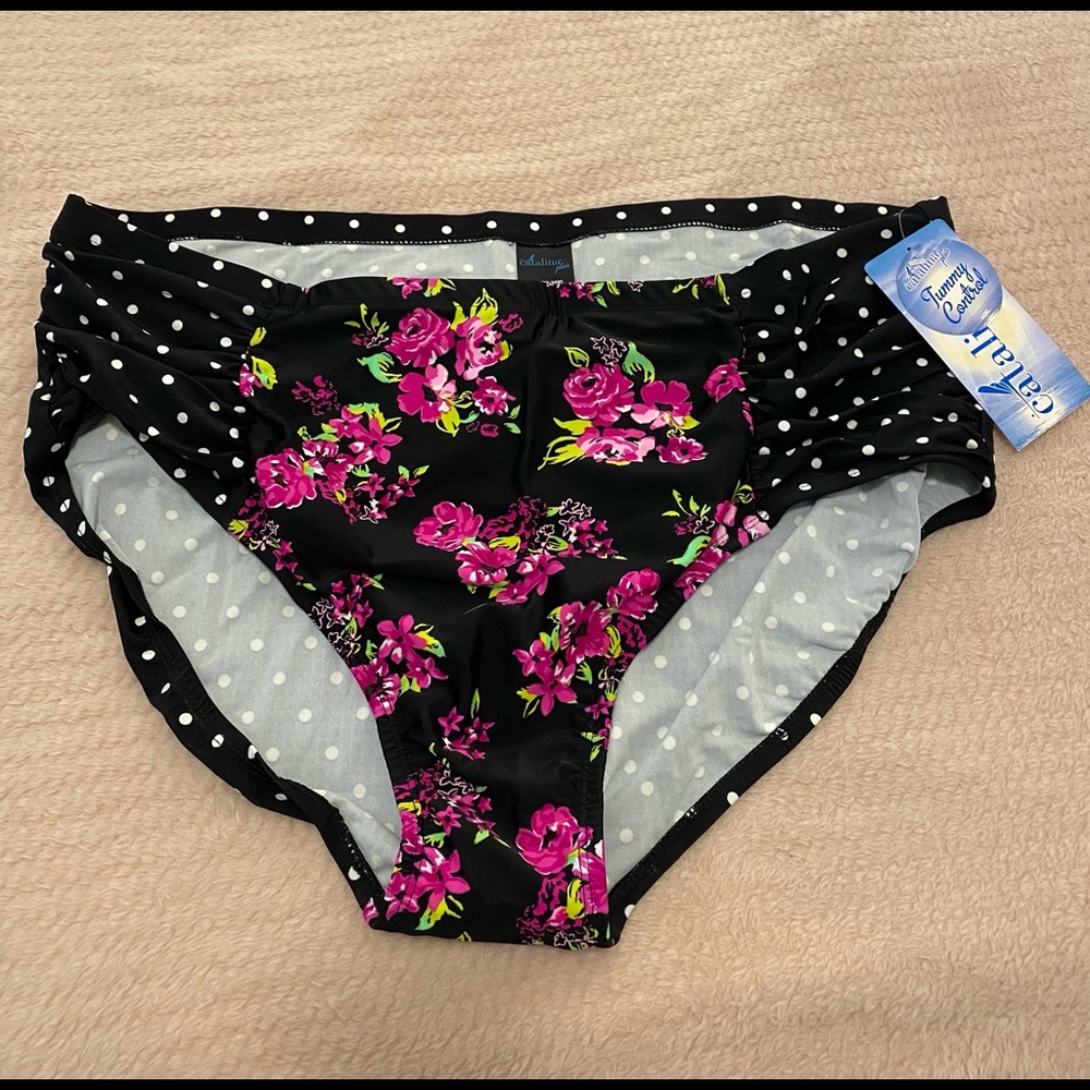 NWT Women’s Catalina Swim Bottoms - 3XL
